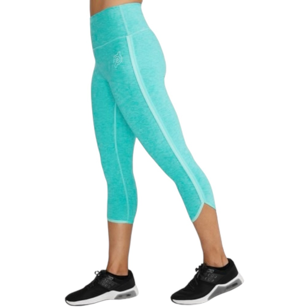 Peloton | Drive and Recover High Rise Dolphin Hem Capri - Size M